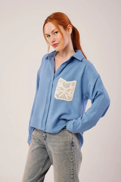 Etnik Cep Detaylı Mavi Gömlek ürün görseli