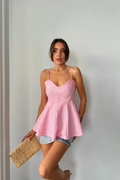 ÇİZGİLİ GOFRE ASKILI PENS DETAYLI BLUZ - Pembe ürün görseli