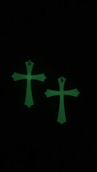 Fosforlu Yeşil Neon Haç ve Kılıç Şekil Gold Aksesuarlı Küpe El Yapımı Epoksi Hediyelik - Resim 3