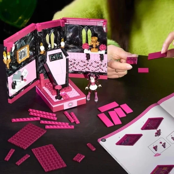 Monster High Draculaura'nın Kitabı Aksiyon Figürü Yapım Seti - Resim 3