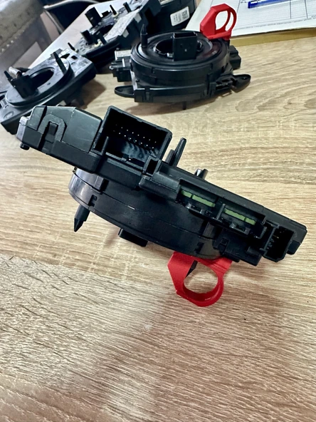 AİRBAG SARGISI ZEMBEREK GOLF6 JETTA PASSAT SCİROCCO TİGUAN CADDY AUDİ A1 Q3  SEAT ALTEA LEON SKODA OCTAVİA SUPERB YETİ  5K0953569 5K0953569C 5K0953569E 5K0953569H 5K0953569L 5K0953569AL ORJİNAL - Resim 3