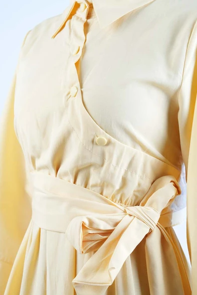 Tesettür Elbise Çapraz Düğmeli Dolama Kuşaklı Poplin Elbise Sarı - 5