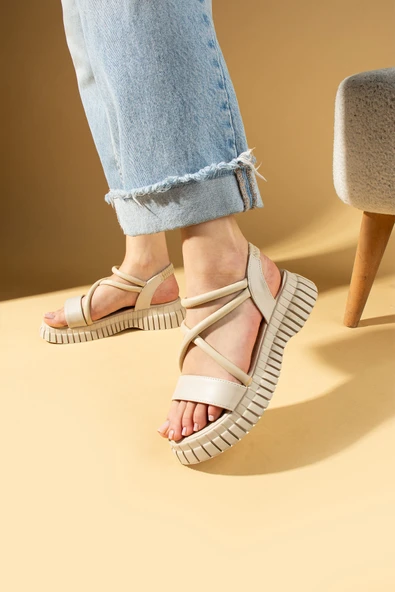 Yüksek Taban Tek Bant Lastikli Kadın Sandalet 031-412-24 - Resim 9