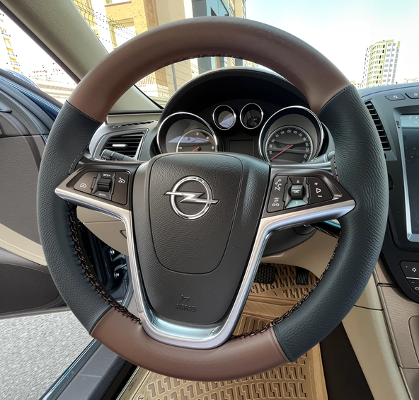 DİKİŞLİ DİREKSİYON KILIFI SİYAH DERİ KAHVE DERİ KAHVE DİKİŞLİ OPEL İNSİGNİA İÇİN ürün görseli