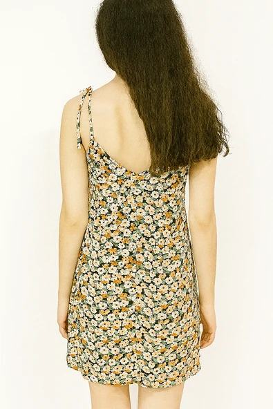 Çİçekli Mini Elbise - 3
