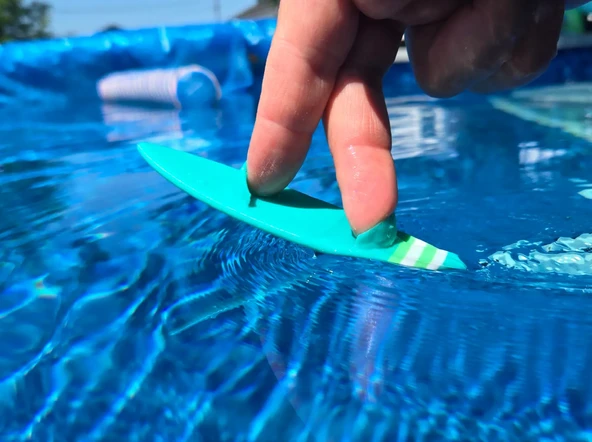 Mini Parmak Sörf Tahtası  Havuzda Su Üstü Eğlencesi  Çocuk & Yetişkin İçin Oyuncak