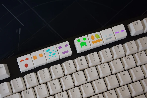 Minecraft Temalı Keycap Seti (8 ADET)  Mekanik Rgb Oyuncu Klavyeleri Ile Uyumlu Renkli Tuş Takımı