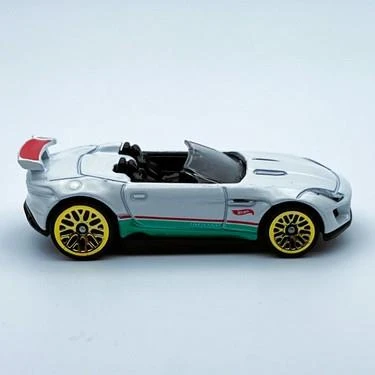 Hot Wheels Tekli Arabalar 15 Jaguar F-Type Project 7 HTC16 - Resim 2
