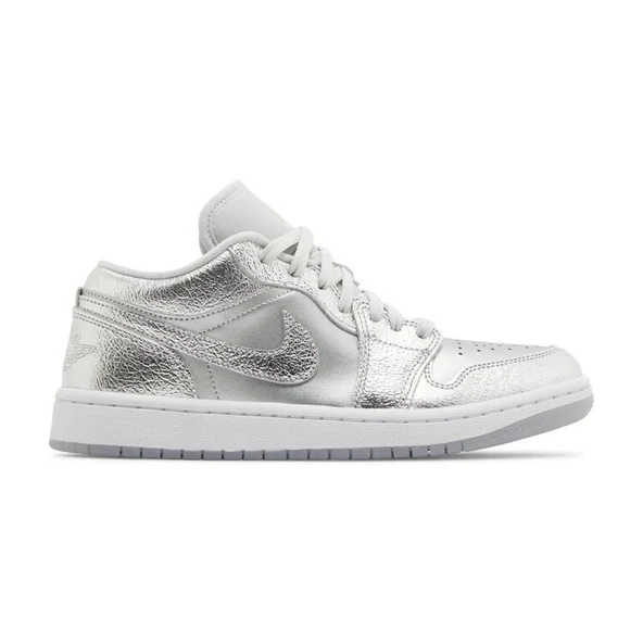 Air Jordan 1 Low SE Metallic Silver ürün görseli