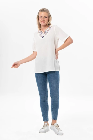 Kısa Kol Şile Bezi Gökkuşağı Nakış Detaylı Yazlık Bluz Krem Krm 3XL Krem - Resim 5
