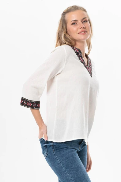 Truvakar Kol V Yaka Nakışlı Talya Şile Bezi Yazlık Bluz Krem Krm XL Krem - Resim 5