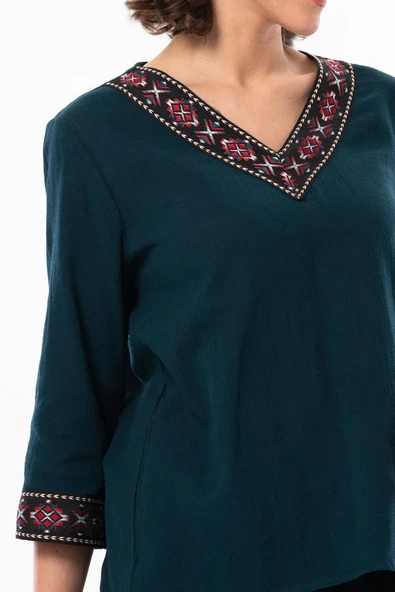 Truvakar Kol V Yaka Nakışlı Talya Şile Bezi Yazlık Bluz Petrol Ptrl 3XL Petrol - Resim 3