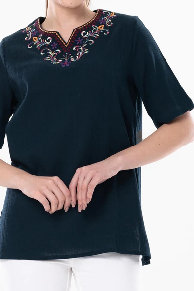 Kısa Kol Şile Bezi Gökkuşağı Nakış Detaylı Yazlık Bluz Petrol Ptrl M Petrol - Resim 3