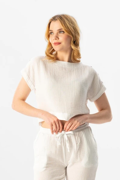 Kısa Kol İzel Yazlık Müslin Bluz Beyaz Byz M Beyaz ürün görseli