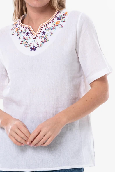 Kısa Kol Şile Bezi Gökkuşağı Nakış Detaylı Yazlık Bluz Beyaz Byz 2XL Beyaz - Resim 3