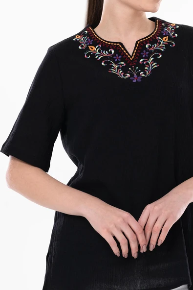 Kısa Kol Şile Bezi Gökkuşağı Nakış Detaylı Yazlık Bluz Siyah Syh L Siyah - Resim 3