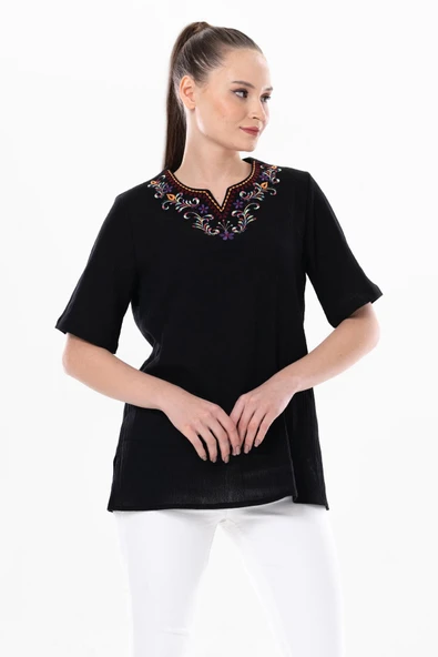 Kısa Kol Şile Bezi Gökkuşağı Nakış Detaylı Yazlık Bluz Siyah Syh M Siyah ürün görseli