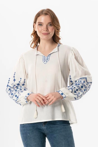 Uzun Kol Şile Bezi İdil V Yaka Nakışlı Yazlık Bluz Krem Krm M Krem ürün görseli