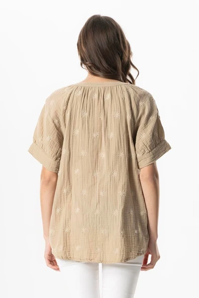 Kısa Kol V Yaka Venüs Düğmeli Müslin Yazlık Bluz Vizon Vzn 2XL-3XL Vizon - Resim 2