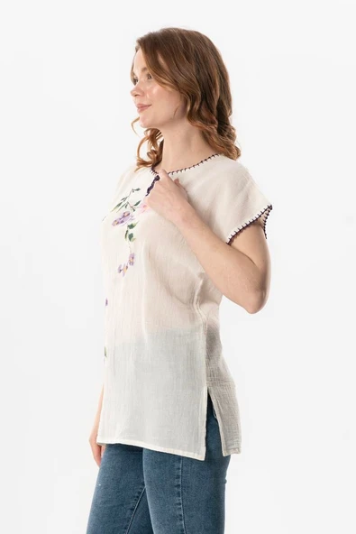 Kısa Kol Şile Bezi Cahide Yırtmaç Detaylı Yazlık Bluz Krem Krm L/XL Krem - Resim 4