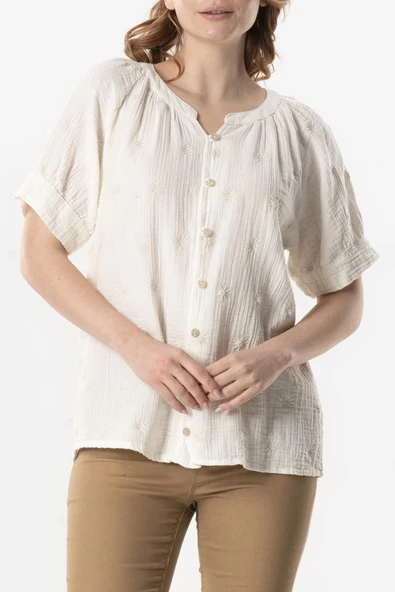 Kısa Kol V Yaka Venüs Düğmeli Müslin Yazlık Bluz Kırık Beyaz KrkByz 2XL-3XL Kırık Beyaz - Resim 4