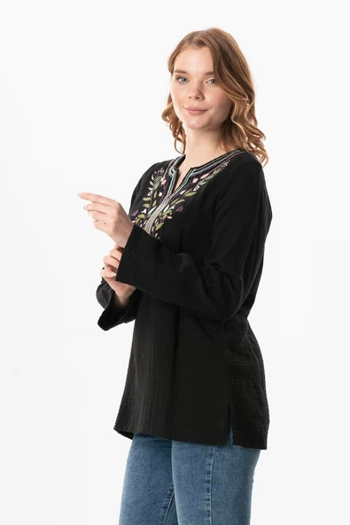 Uzun Kol Çiçek V Yaka Nakışlı Müslin Yazlık Bluz Siyah Syh 2XL-3XL Siyah - 4