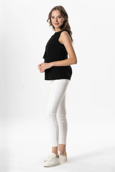 Kolsuz V Yaka Berrin Güpür Detaylı Müslin Yazlık Bluz Siyah Syh 2XL Siyah - Resim 5