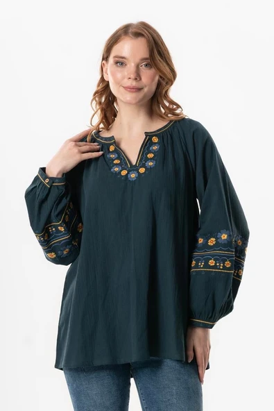 Uzun Kol Şile Bezi Gülruh V Yaka Nakışlı Bluz Petrol Ptrl 2XL-3XL Petrol ürün görseli