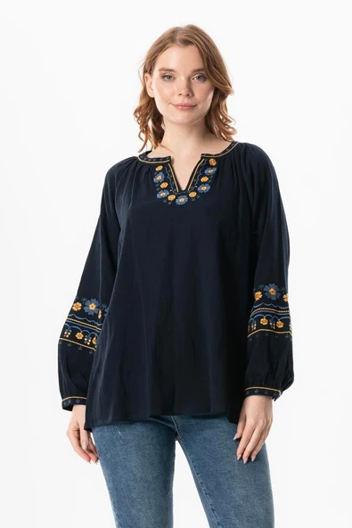 Uzun Kol Şile Bezi Gülruh V Yaka Nakışlı Bluz Lacivert Lcvt L/XL Lacivert