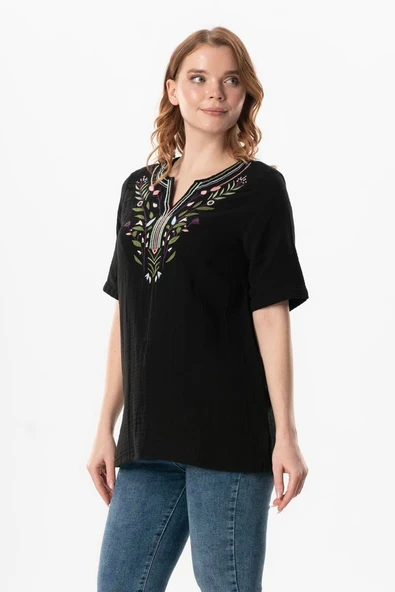 Kısa Kol Çiçek V Yaka Nakışlı Müslin Yazlık Bluz Siyah Syh 2XL-3XL Siyah - Resim 4