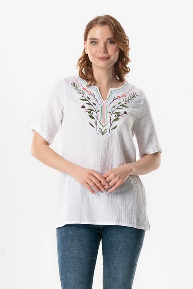 Kısa Kol Çiçek V Yaka Nakışlı Müslin Yazlık Bluz Beyaz Byz S/M Beyaz - 1