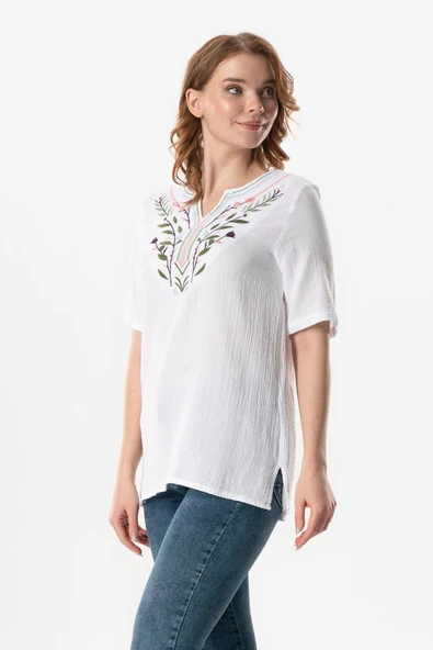 Kısa Kol Çiçek V Yaka Nakışlı Müslin Yazlık Bluz Beyaz Byz L/XL Beyaz - Resim 4