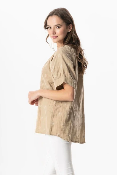 Kısa Kol V Yaka Venüs Düğmeli Müslin Yazlık Bluz Vizon Vzn 4XL/5XL Vizon - Resim 4