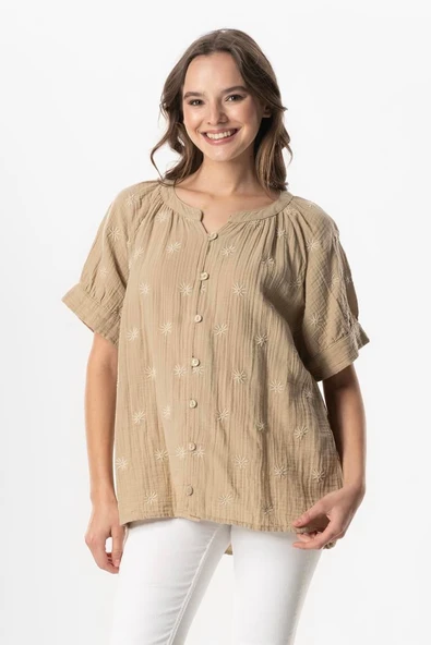 Kısa Kol V Yaka Venüs Düğmeli Müslin Yazlık Bluz Vizon Vzn 2XL-3XL Vizon ürün görseli