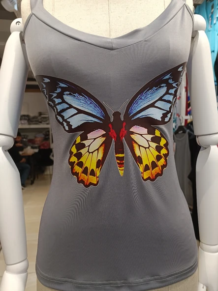 Kadın Kelebek Baskılı Sandy Kumaş Askılı Bluz - Resim 5