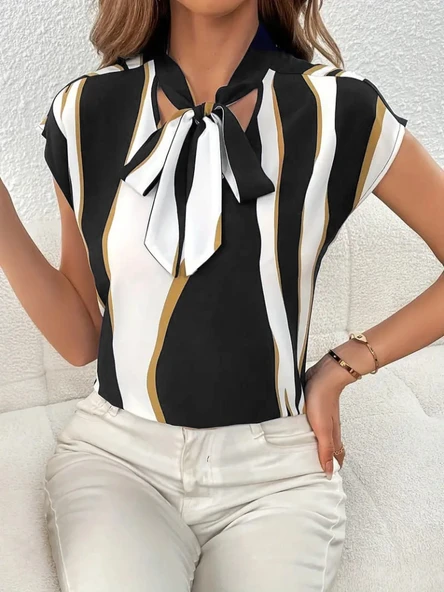 Kadın Kısa Kollu Boyundan Bağlamalı Desenli Dokuma Bluz - Resim 4