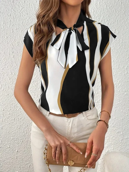 Kadın Kısa Kollu Boyundan Bağlamalı Desenli Dokuma Bluz - Resim 3