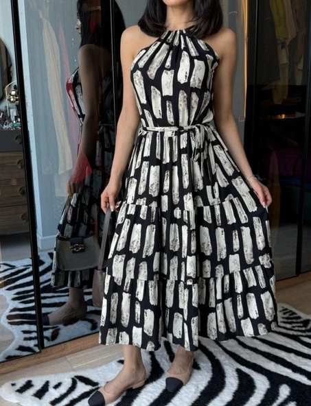 Kadın Viskon Kumaş Ip Askılı Halter Yaka Cepli Midi Boy Elbise - Resim 4