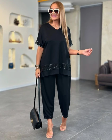 Kadın Kısa Kollu V Yakalı Pul Payetli Viskon Iki Iplik Bluz Ve Pantolon Ikili Takım ürün görseli 1