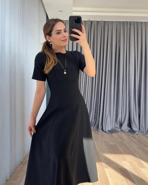 Kadın Kısa Kollu Bisiklet Yaka Maksi Boy Ithal Krep Elbise ürün görseli 1