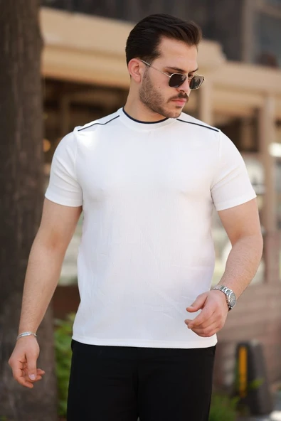 Erkek Omuzlar çizgi Detaylı Kısa Kollu T-shirt ürün görseli 1