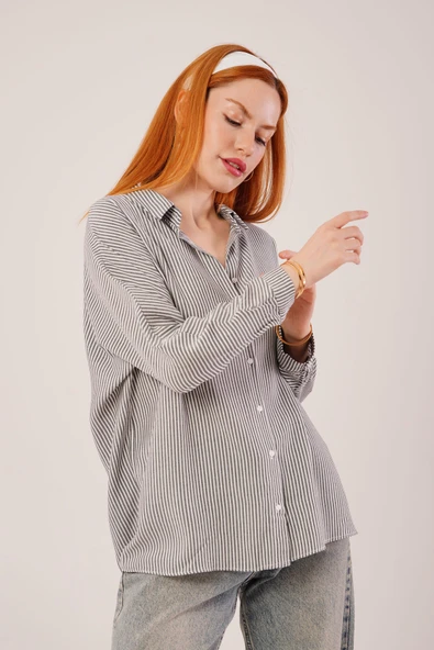 Cep Detay Çizgili Oversize Gri Gömlek - Resim 3