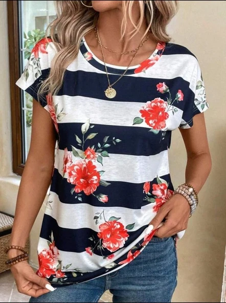 Kadın Çiçek Desenli Yatay Şeritli Bisiklet Yaka Tişört ürün görseli 1