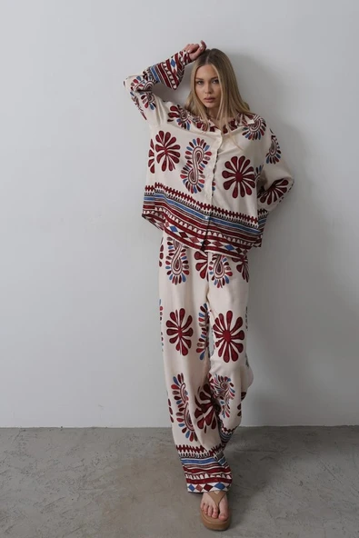 Desenli Kolları Volanlı Pantolon Takım - Kırmızı ürün görseli 1