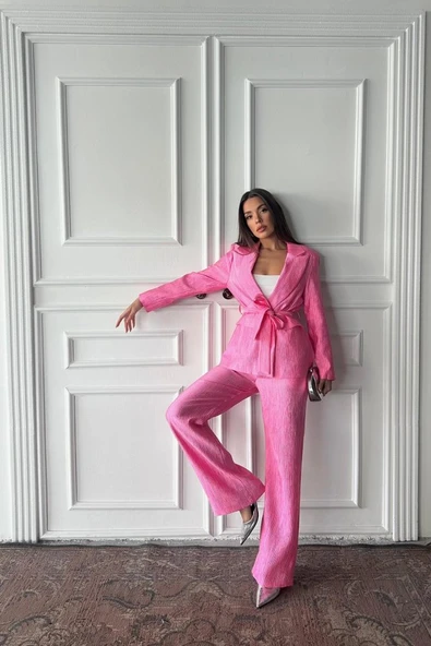 Pembe Beli Kuşaklı Ceket Ve Pantolon Parlak Takım - Resim 3