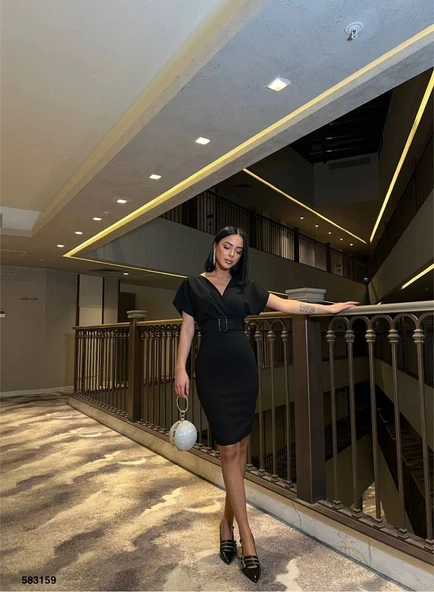 Kadın Dalgıç Krep V Yaka Ve Sırt Dekolte Detaylı Elbise ürün görseli 1