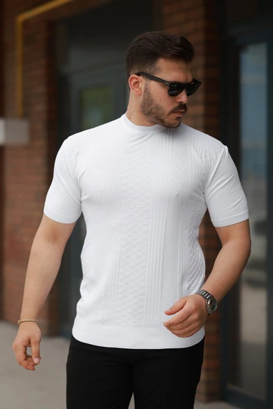 Erkek Desen Dokulu Kısa Kollu Tişört ürün görseli 1