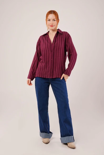 Düğmeli Ve Çizgi Detaylı Bordo Gömlek - Resim 3