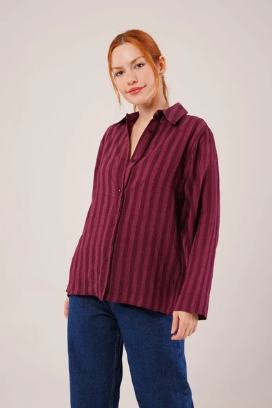 Düğmeli Ve Çizgi Detaylı Bordo Gömlek - Resim 2