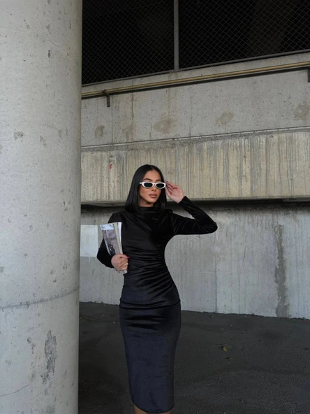 Kadın Uzun Kollu Yarım Balıkçı Yaka Büzgü Detay Kadife Kumaş Elbise - Resim 7